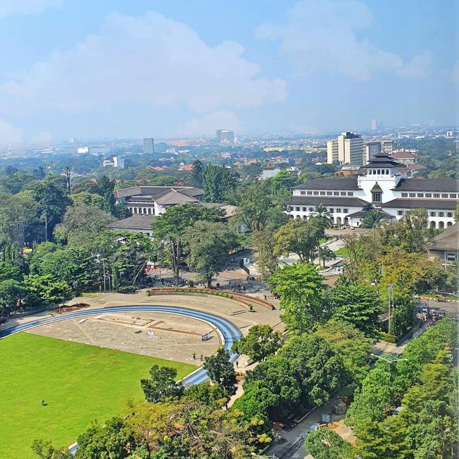 Ibis Styles Bandung Grand Central Экстерьер фото