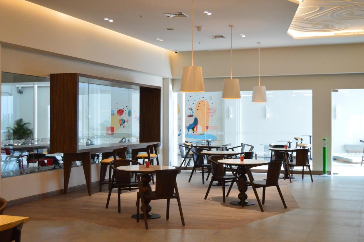 Ibis Styles Bandung Grand Central Экстерьер фото