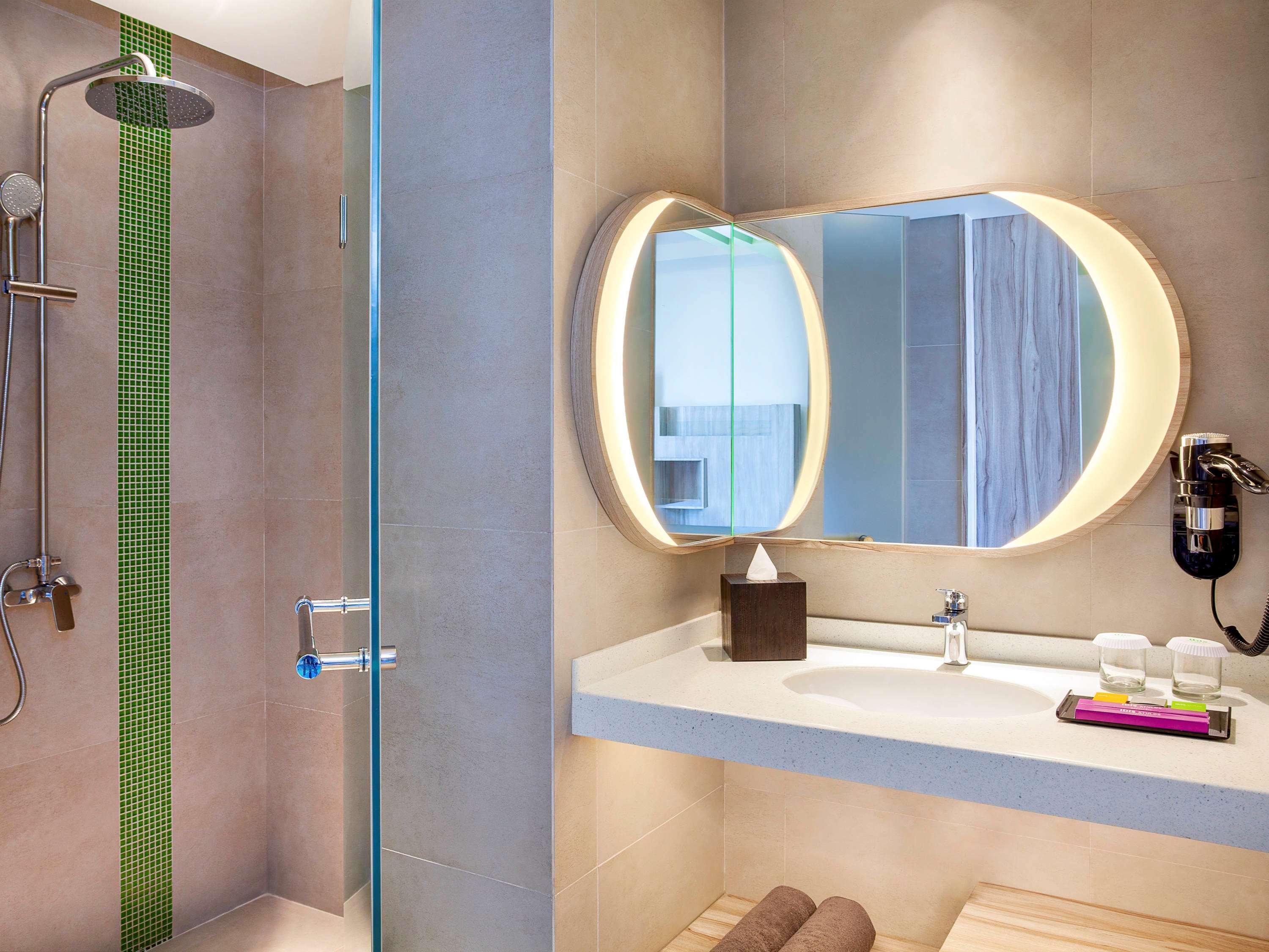 Ibis Styles Bandung Grand Central Экстерьер фото