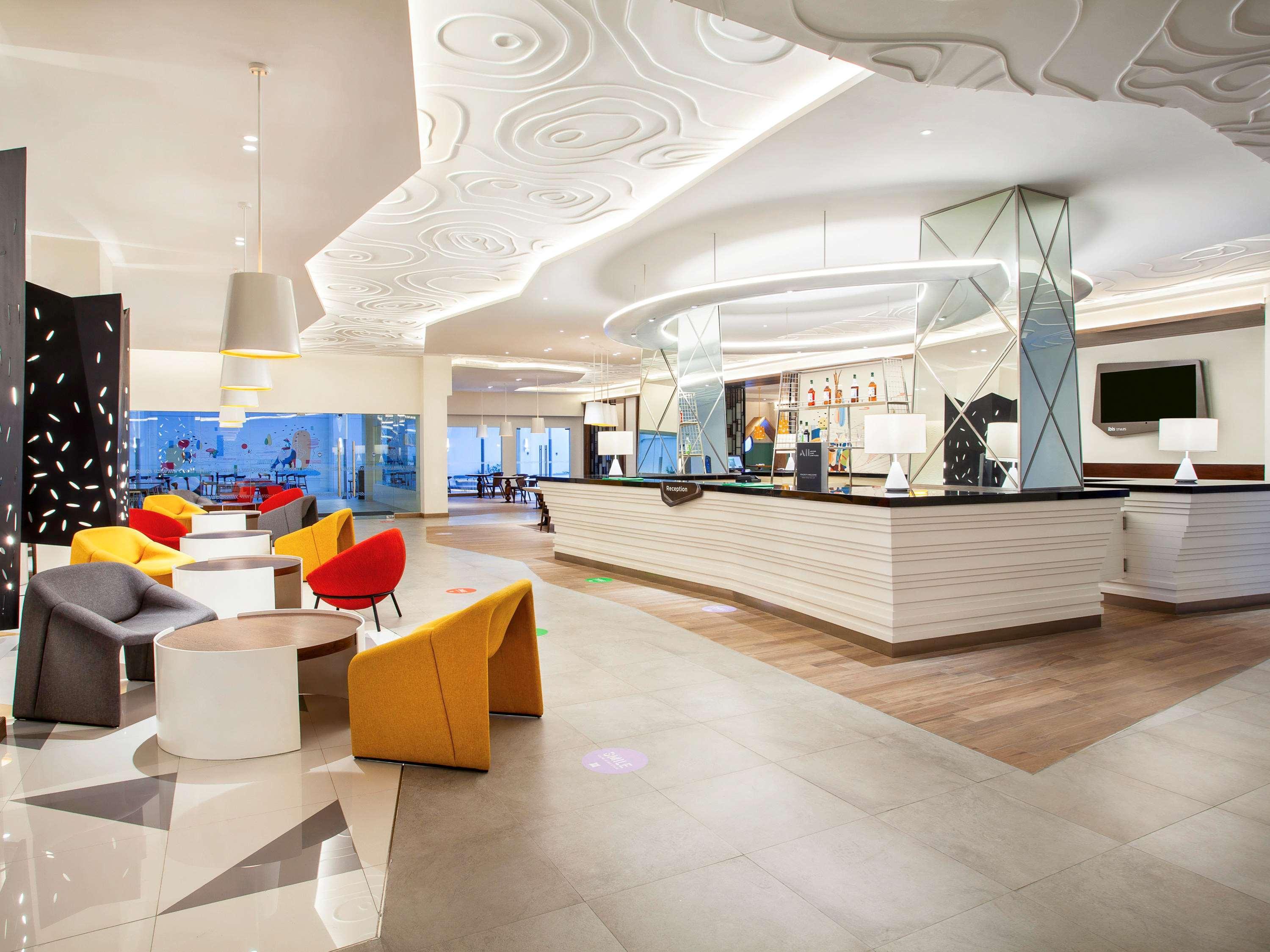 Ibis Styles Bandung Grand Central Экстерьер фото