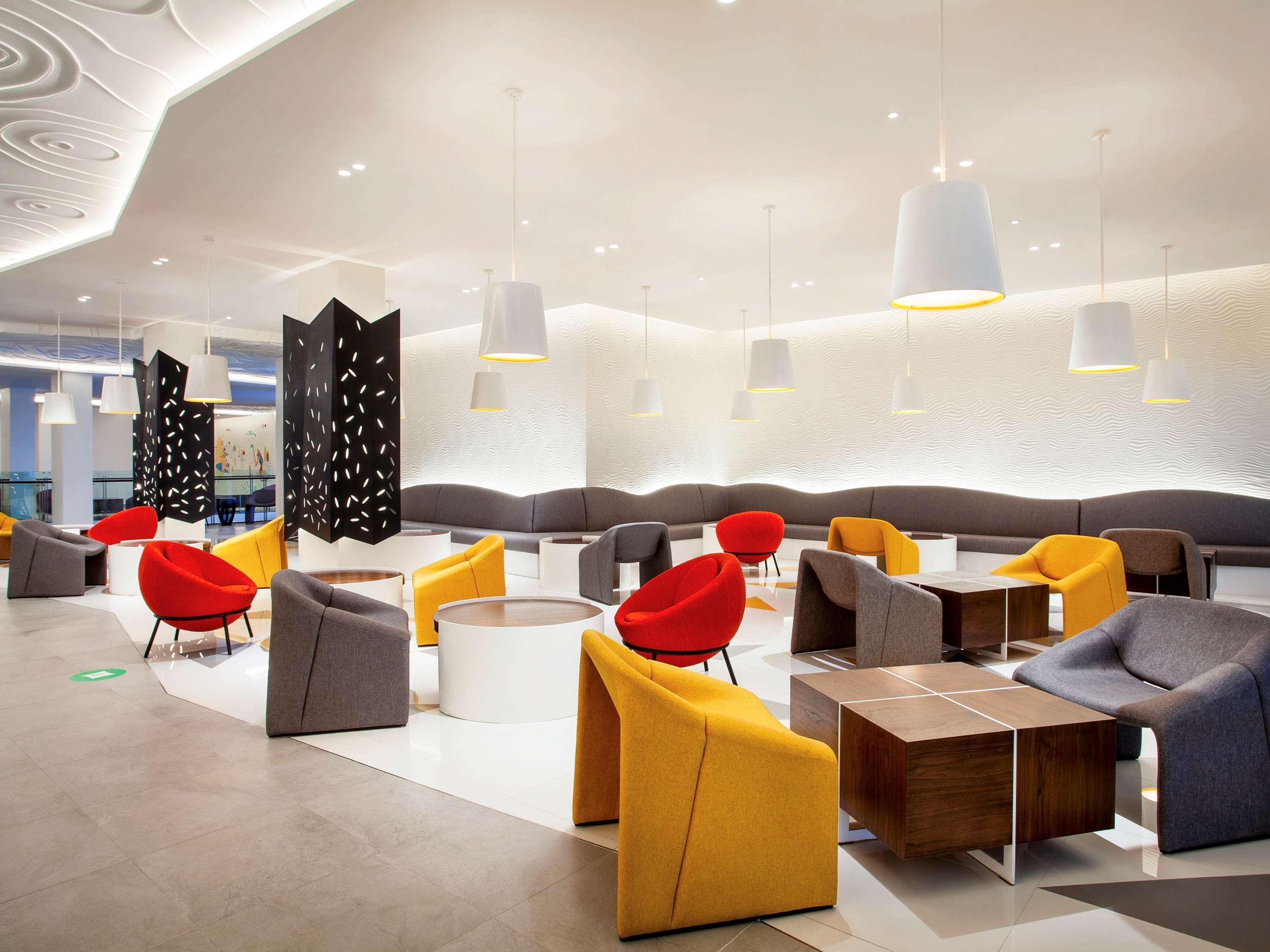 Ibis Styles Bandung Grand Central Экстерьер фото